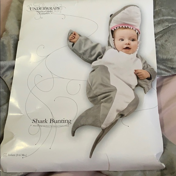 SHARK BUNTING COSTUME 0-6 MONTHS - Picture 5 of 5